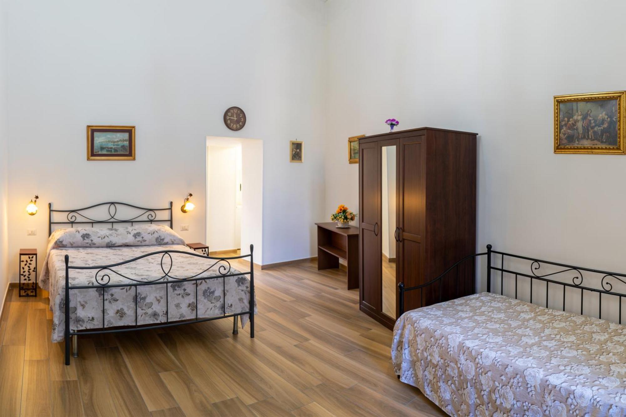 B&B Palazzo Sersale Napoli 外观 照片