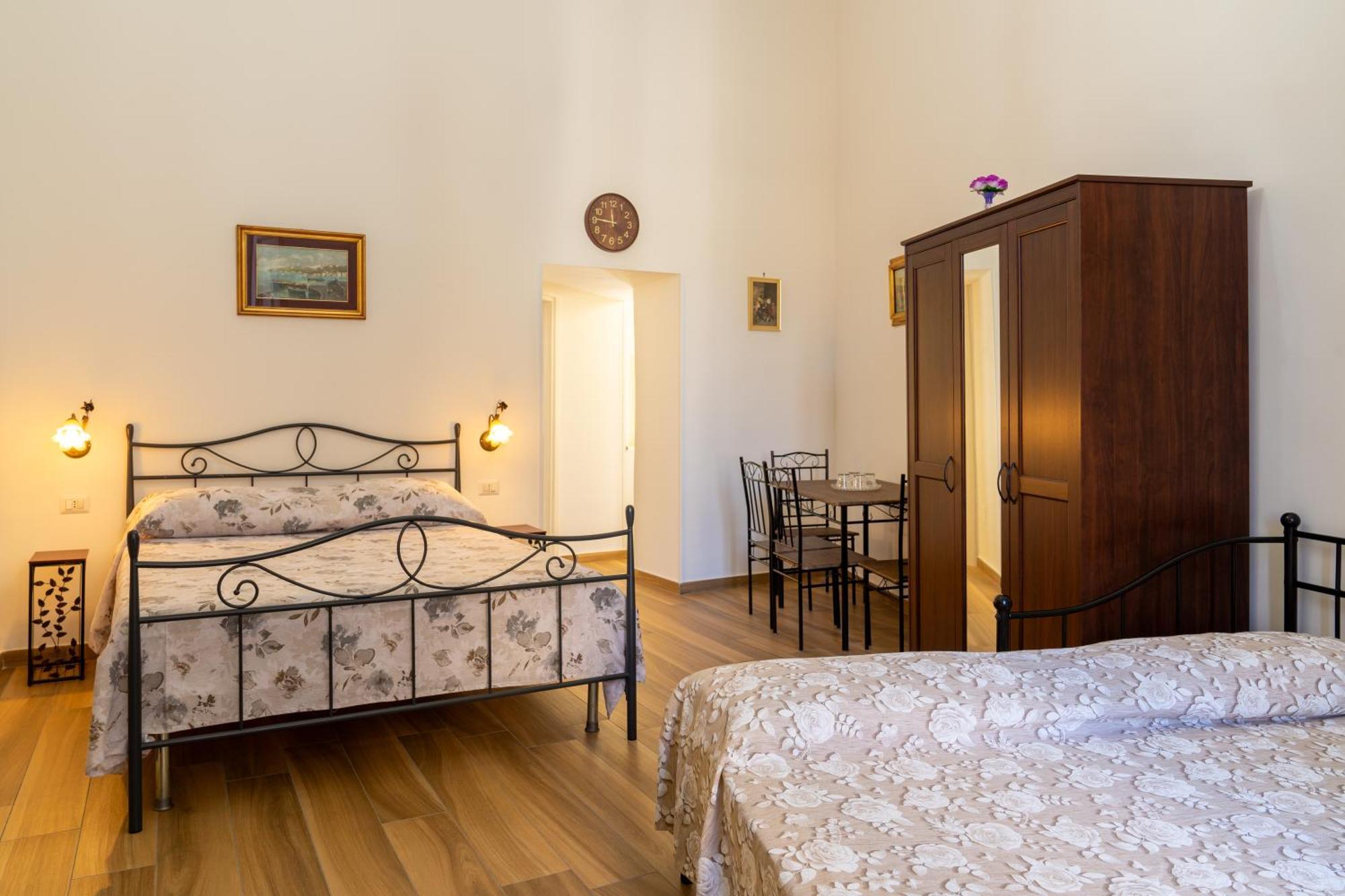 B&B Palazzo Sersale Napoli 外观 照片