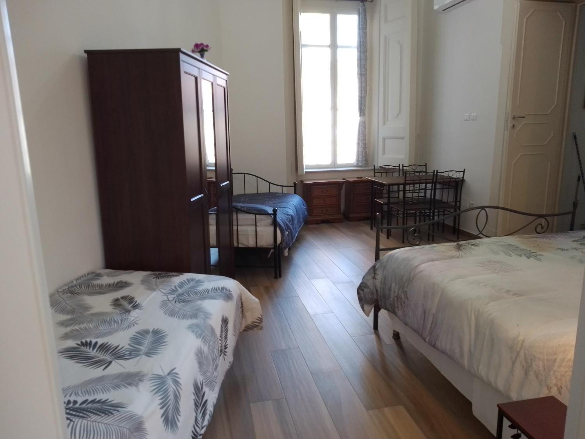 B&B Palazzo Sersale Napoli 外观 照片