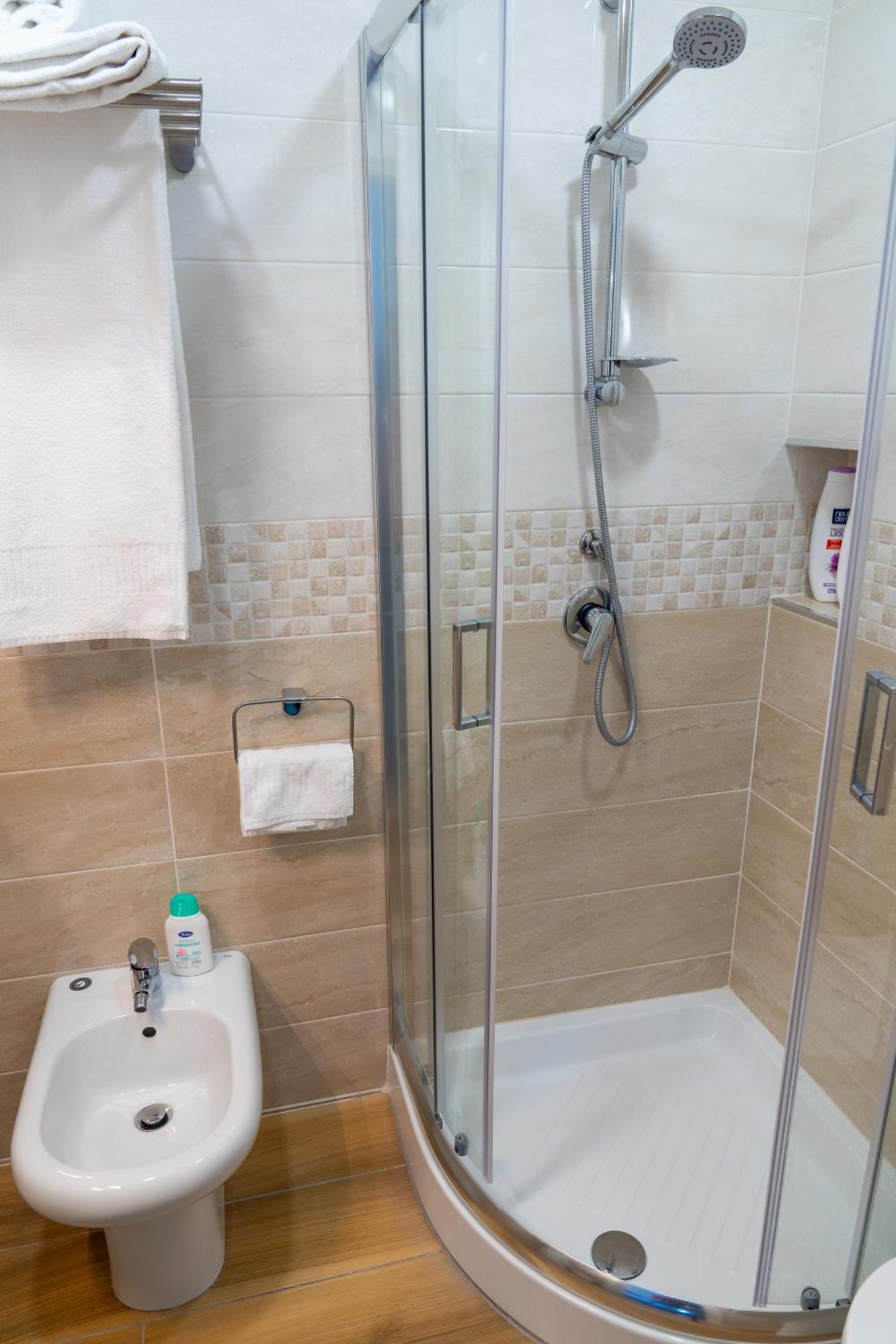 B&B Palazzo Sersale Napoli 外观 照片